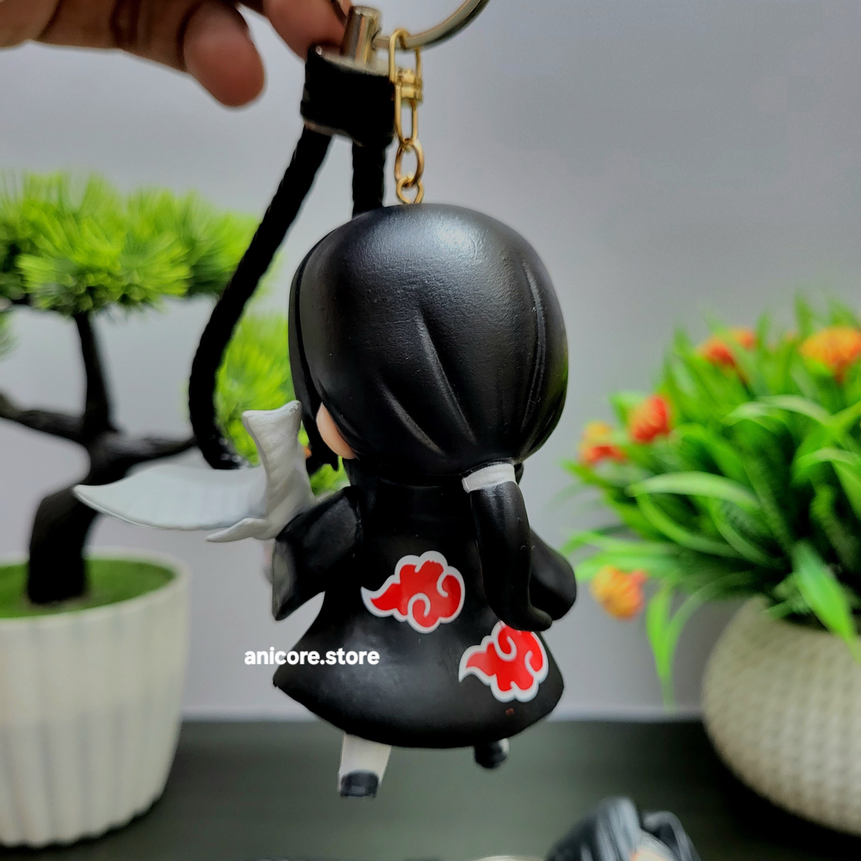 Uchiha Itachi large ornament/keychain - large size